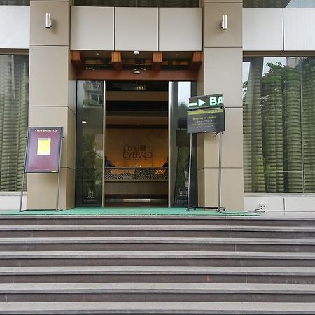 Club Emerald Mumbai Eksteriør bilde
